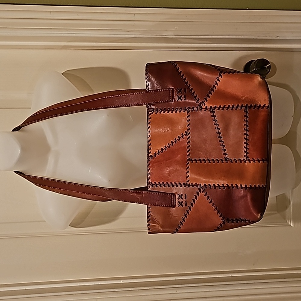 Patricia Nash leather purse - Picture 4 of 13